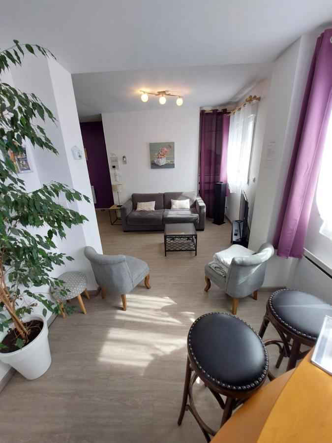 Gite 62 M2 Parking Gratuit Sur Place Face Au Logement 400 M Centre-Ville Arras Extérieur photo